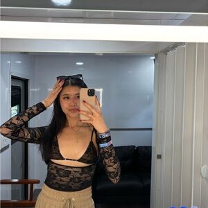 Tiger Mist Black Lace long sleeve w/ matching bra